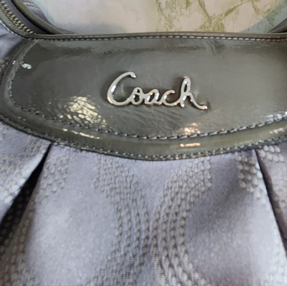 Vintage Coach Patent Trim Handbag - Picture 3 of 16